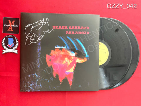 OZZY_042 - Black Sabbath Paranoid Vinyl Vinyl Autographed By Ozzy Osbourne