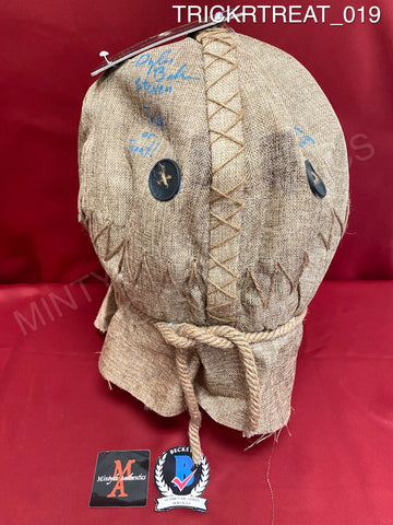 TRICKRTREAT_019 - Deluxe Sam Mask Trick 'R Treat Deluxe Sam Mask Autographed By Quinn Lord & Dylan Baker