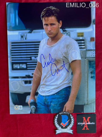 EMILIO_066 - 11x14 Photo Autographed By Emilio Estevez