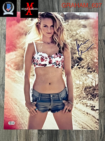 GRAHAM_607 - 16x20 Photo Autographed By Heather Graham