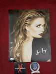 PAQUIN_337 - 11x14 Photo Autographed By Anna Paquin