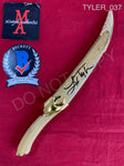 TYLER_037 - LOTR Replica Mini Sword Autographed By Liv Tyler