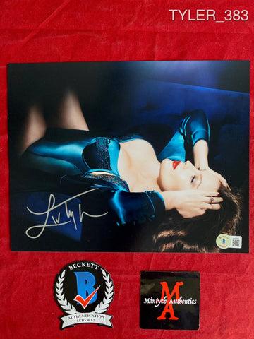 TYLER_383 - 8x10 Photo Autographed By Liv Tyler